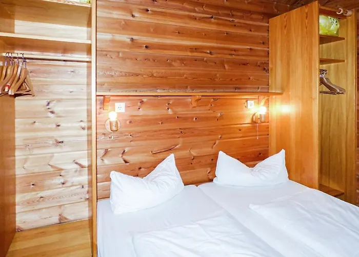 Nyaraló Erms 87 Hayingen